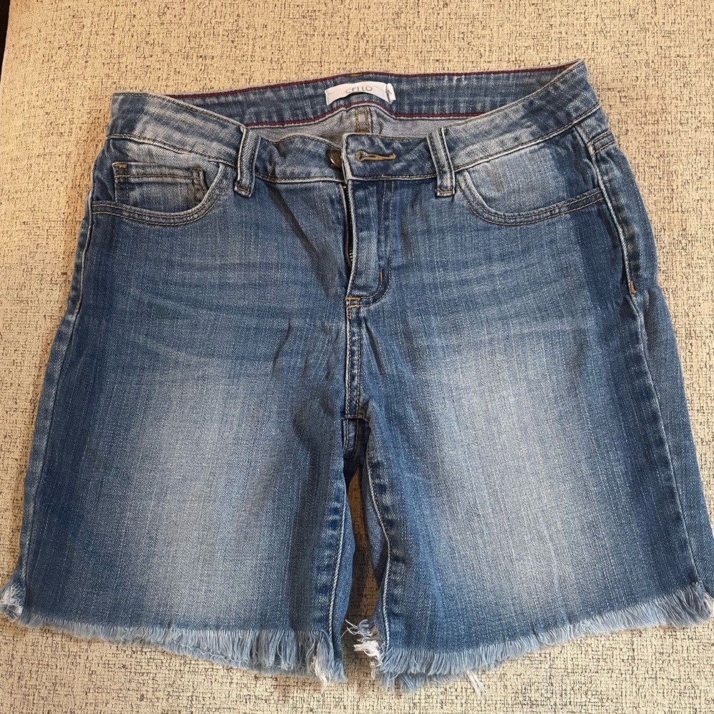 Cello Size Medium cut off shorts